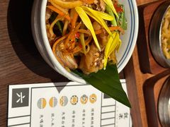 -银米·云南传统过桥米线(双廊黑金冠店)