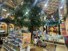 -钟书阁(松江泰晤士小镇店)