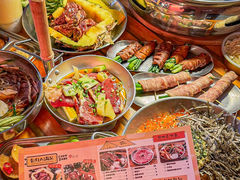 -叽叽扎扎烤肉场(生态城万达店)
