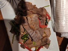 手撕美人椒拌牛肉-云海肴·汽锅鸡·云南菜(美罗城店)
