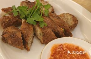 Five-Spice Seafood Roll