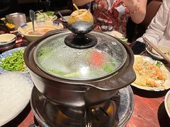 -Cuc Gach Quan Restaurant