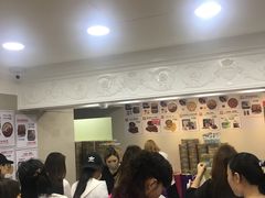 等位区-珍妮曲奇聪明小熊(尖沙咀店)