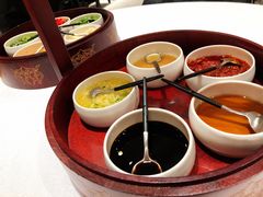 二层十味调料格-行家海鲜火锅酒家(静安寺店)