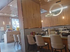 大堂-围炉肉舍丹东海鲜烤肉·烤活鳗(步行街店)