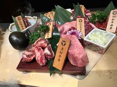 -铭牛烧肉·和牛海鲜自助(高新月牙湖店)