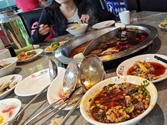 -忘情水鱼头·鲜鱼火锅(滨江中路店)