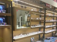 -罗伯特眼镜·蔡司官方授权(罗湖国贸店)