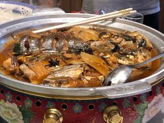 鱼头红焖+鱼丸清炖-解家河南菜(商鼎路店)