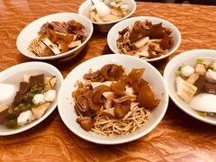 -松树干拌面店