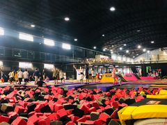 -嘿哟动霸CHUA·新潮玩运动娱乐中心·蹦床滑冰团建乐园