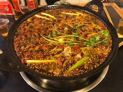 -鸿顺老铁锅美蛙鱼府(解放碑店)