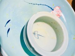 吃完的空碗底盘底，美腻！-米纸越南小馆(金鹰世界店)