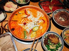 -洱火云南酸菜牛肉火锅(石景山当代商城店)