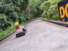 -圣淘沙天际线斜坡滑车