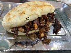 火烧夹肉-清真-戏楼王记牛肉面