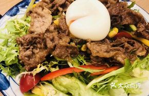 Warm Egg Beef Salad
