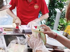 -詹爷爷乌节路街头冰淇淋
