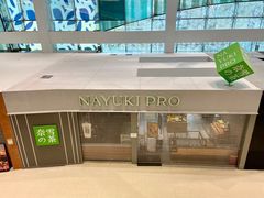 -家乐福(四元桥购物中心店)