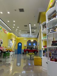 -爆米花儿童美发乐园