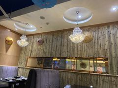 -醉美云南·云南菜主题餐厅(昆明站北京路双龙商场店)