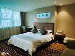 -怡华威斯达酒店(重庆医科大学附属儿童医院店)