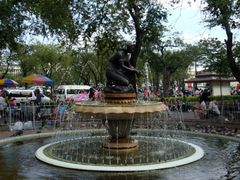 -皇家田广场(อนุสาวรีย์ทหารอาสา)