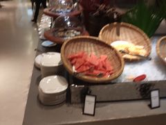 自助取餐区-海口绿发希尔顿酒店-田园汇自助餐·三文鱼·海鲜