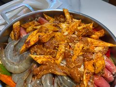 -黄记煌三汁焖锅(新佳丽江汉路店)