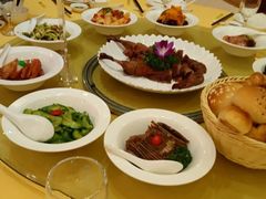 -山明水秀大饭店