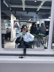 -HG美发设计沙龙