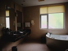 -上海怡沁园度假酒店