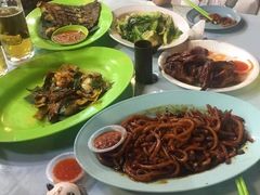 -明记烧鱼美味店