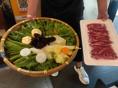 -尚尚仙·酸汤猪手·猪肚鸡火锅(华联万柳购物中心店)