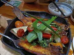 香茅草烤罗非鱼-云海肴汽锅鸡·云南小炒(天津国金汇店)