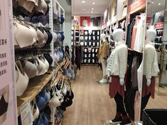 -优衣库(上海金桥太茂店)