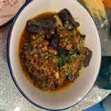 虾子个头真大,肉质紧实 🦐
辣椒炒肉配