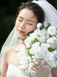 -纪梵希旅拍婚纱摄影(大连总店)