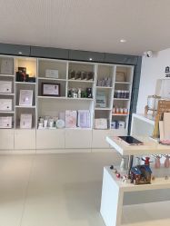 -JNK皮肤管理中心