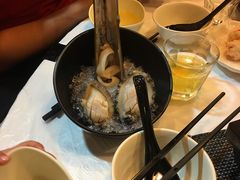 -鲜入围煮花胶鸡海鲜火锅