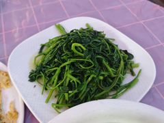 -鑫悦楼煎蟹·16年海鲜大排档