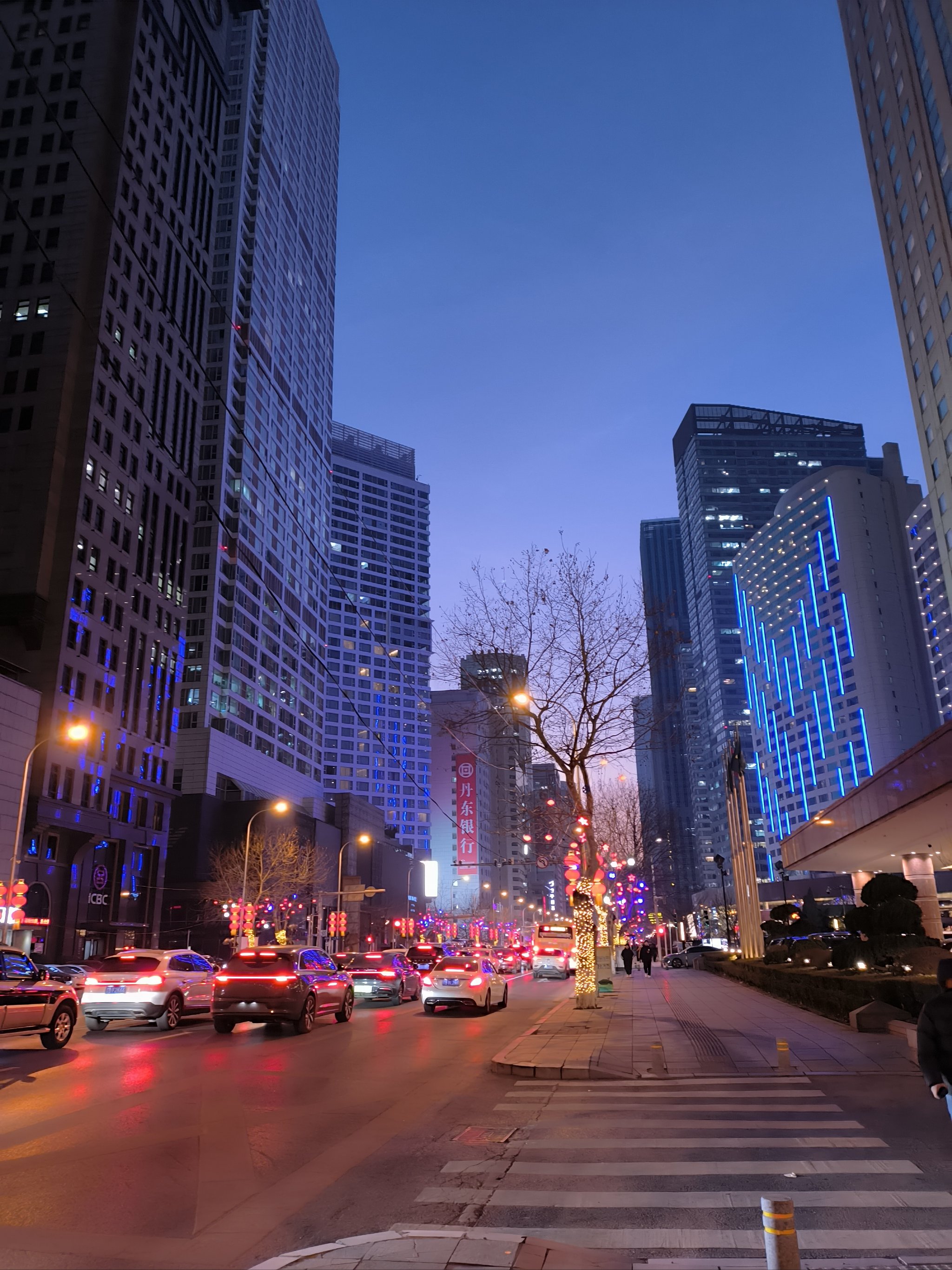 沈阳中山广场夜景图片