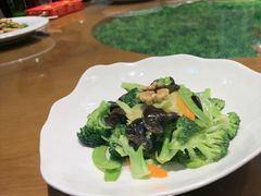 -那家老院子东北菜·饺子·小鸡炖蘑菇(艳华街店)
