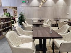 -钟书阁(群光广场店)