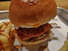 -HUZI虎滋精酿餐吧(京西大悦城店)