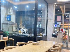 -白翔甜食店