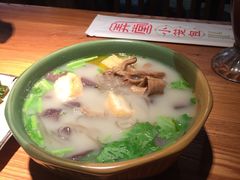 金陵鸭血粉丝汤-弄堂小笼包(西青中北永旺购物中心店)