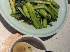 猪油渣炒菜心-秋色客家菜(流塘店)