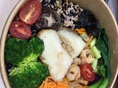 龙利鱼虾仁沙拉-轻素Chic Salad·轻食(万松园店)