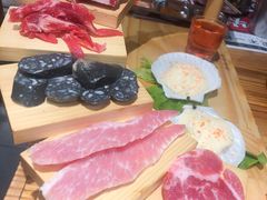 -青瓦炭韩潮烤肉(花园道店)